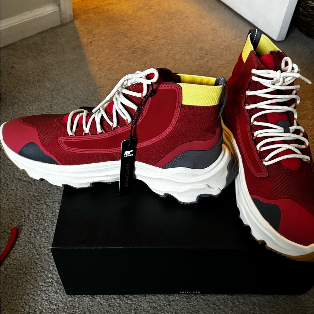 Sorel kinetic breakthru waterproof boots